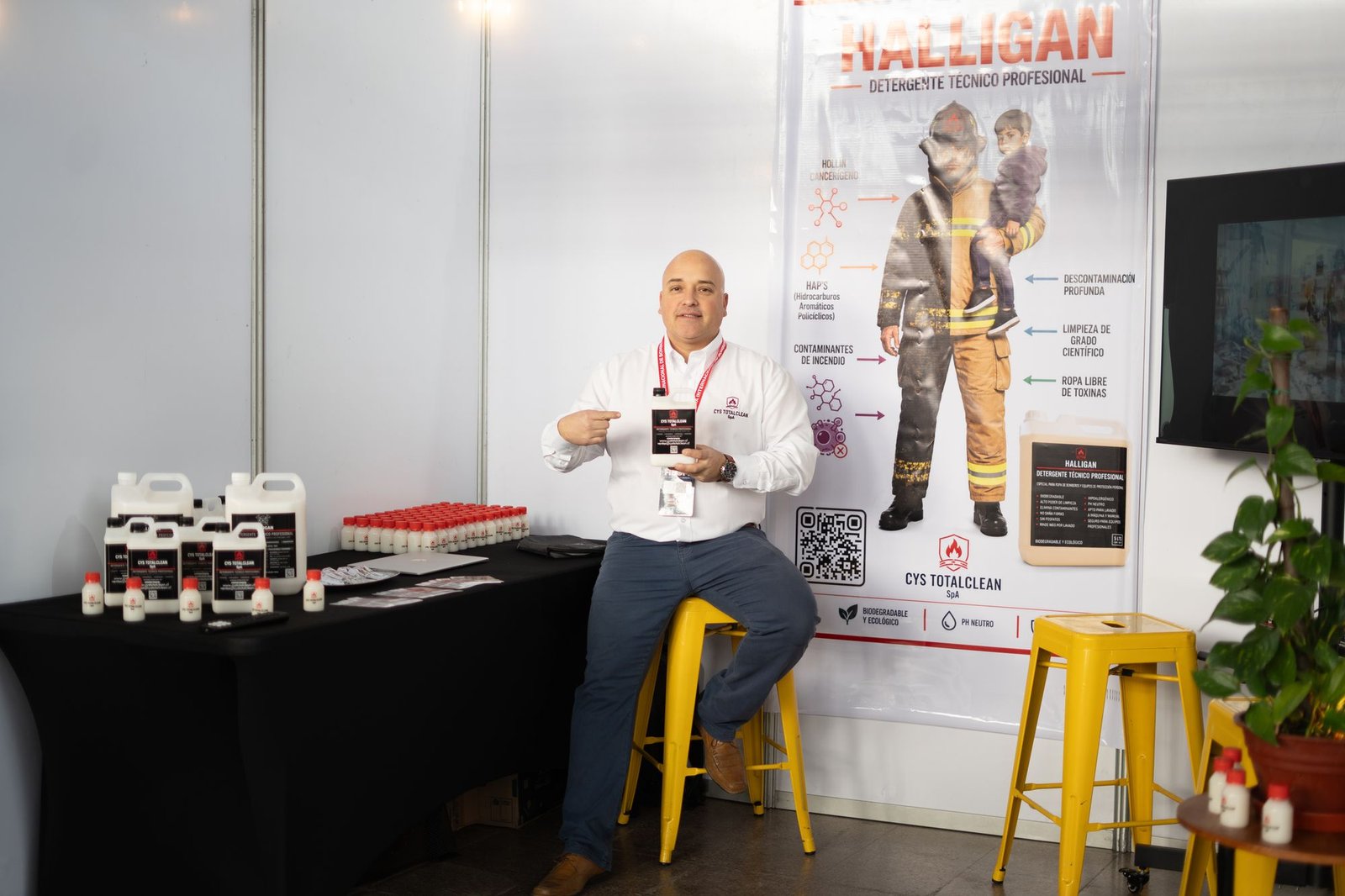 Stand de C&S TotalClean en FiBOM 2026, exhibiendo HALLIGAN